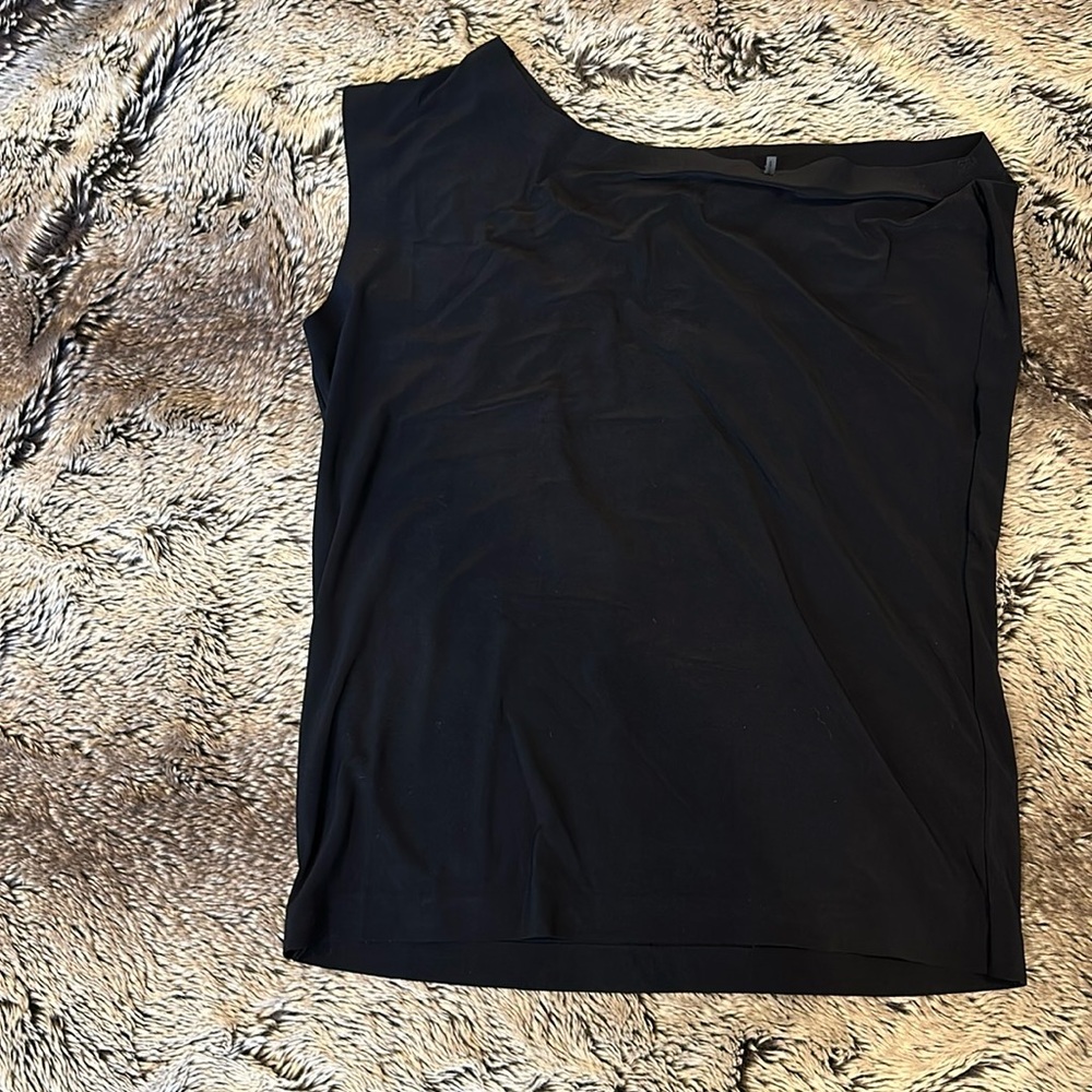 Norma Kamali Drop Shoulder Top
